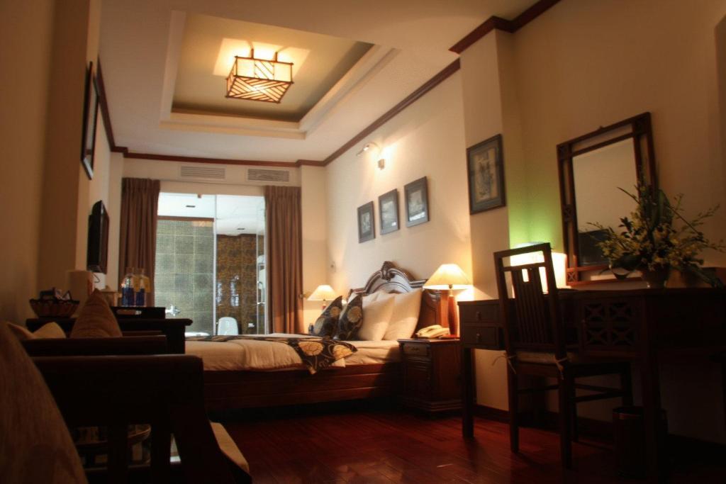 Golden Lotus Boutique Hotel Ханой Экстерьер фото